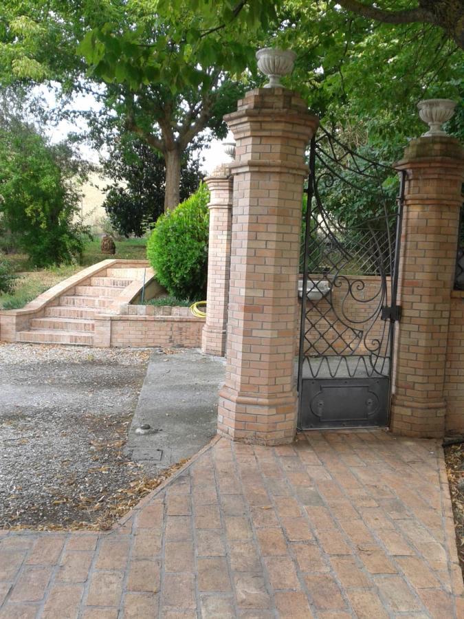 B&B Bread And Fantasy Ostra Exterior foto