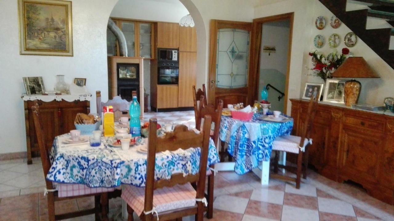 B&B Bread And Fantasy Ostra Exterior foto